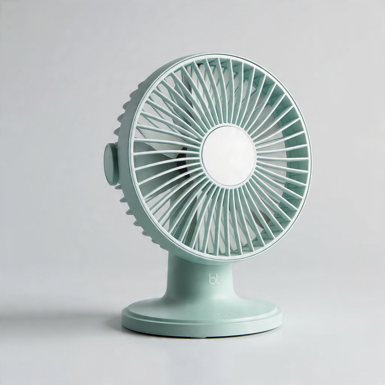 5 Reasons to Choose MiniChill USB Desk Fan: The Ultimate Fan Buying Guide